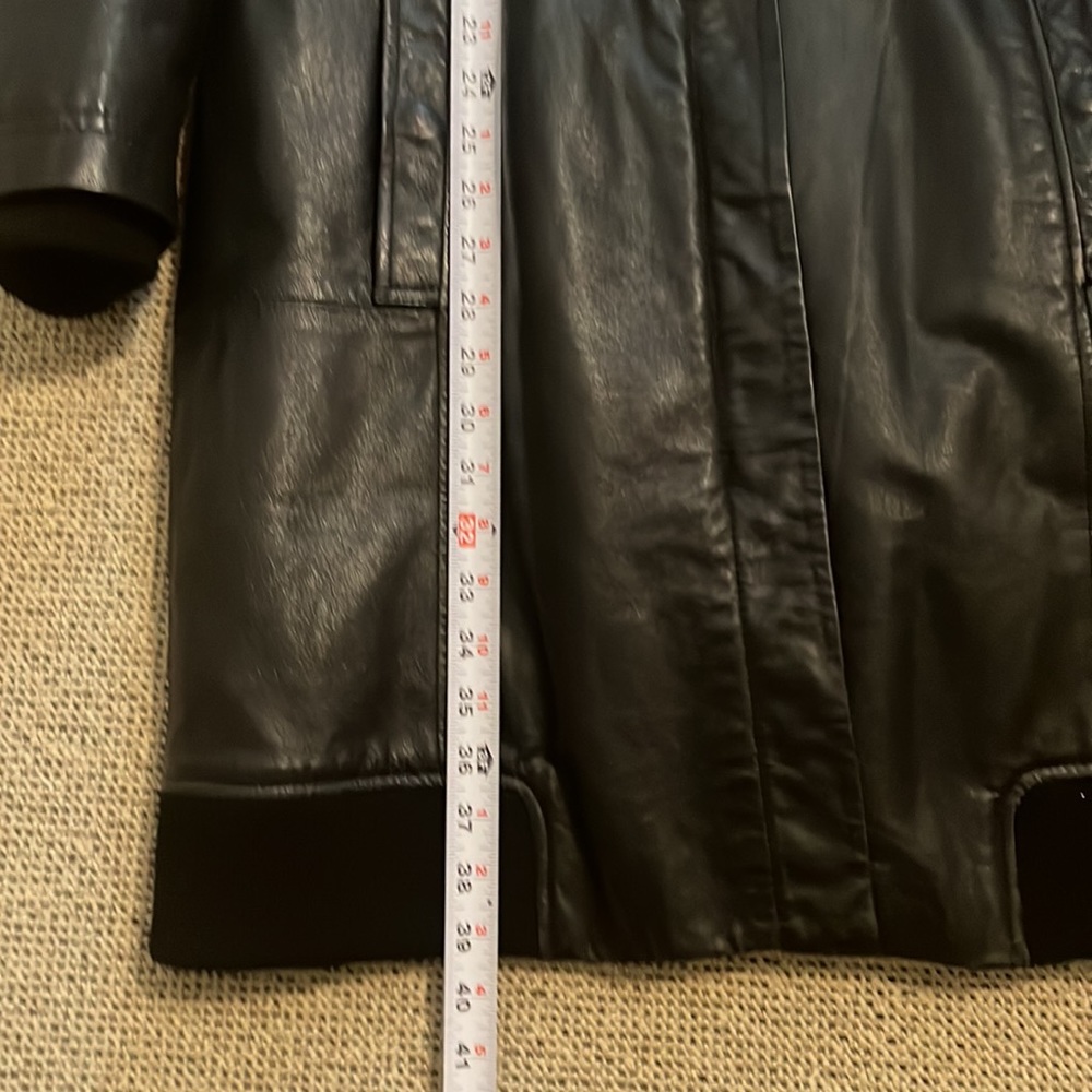 Danier black leather jacket - Picture 11 of 15